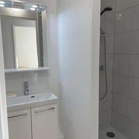 Apartment Centre